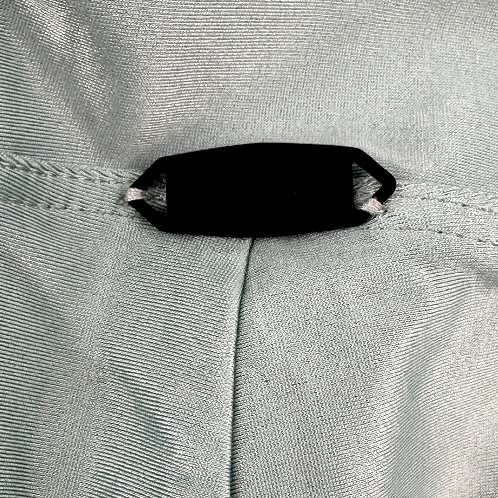 Koral Stilt Mesh-Paneled Coated Stretch Leggings in Sage SZ Small - Picture 3 of 6